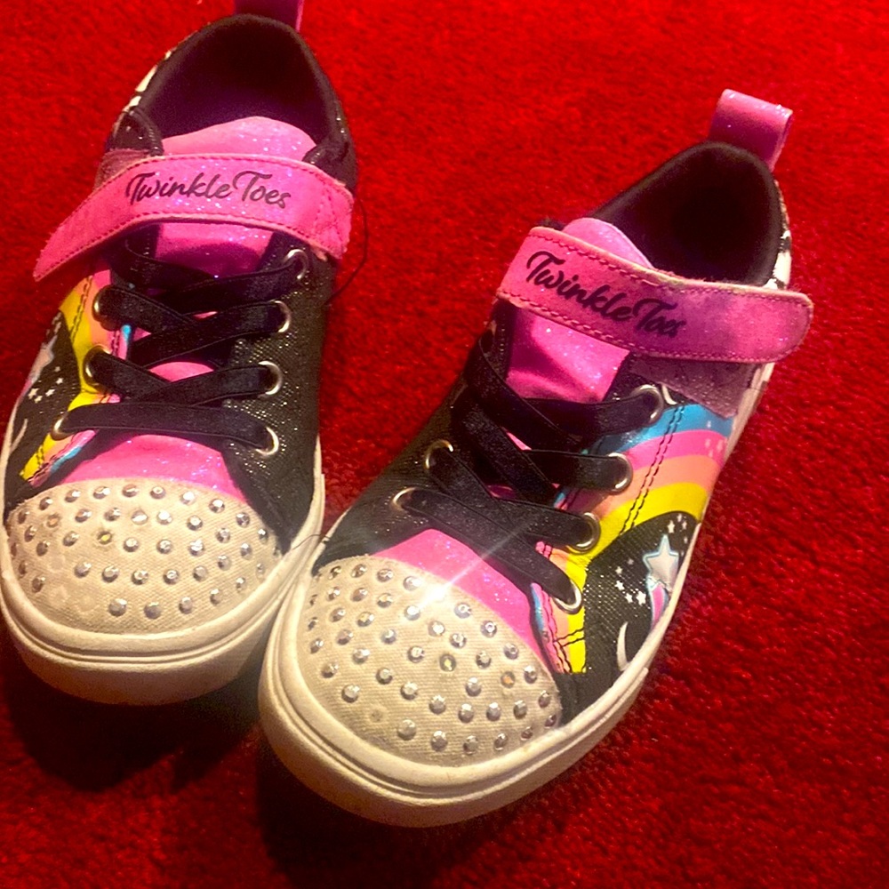 Twinkle Toes. Lights up